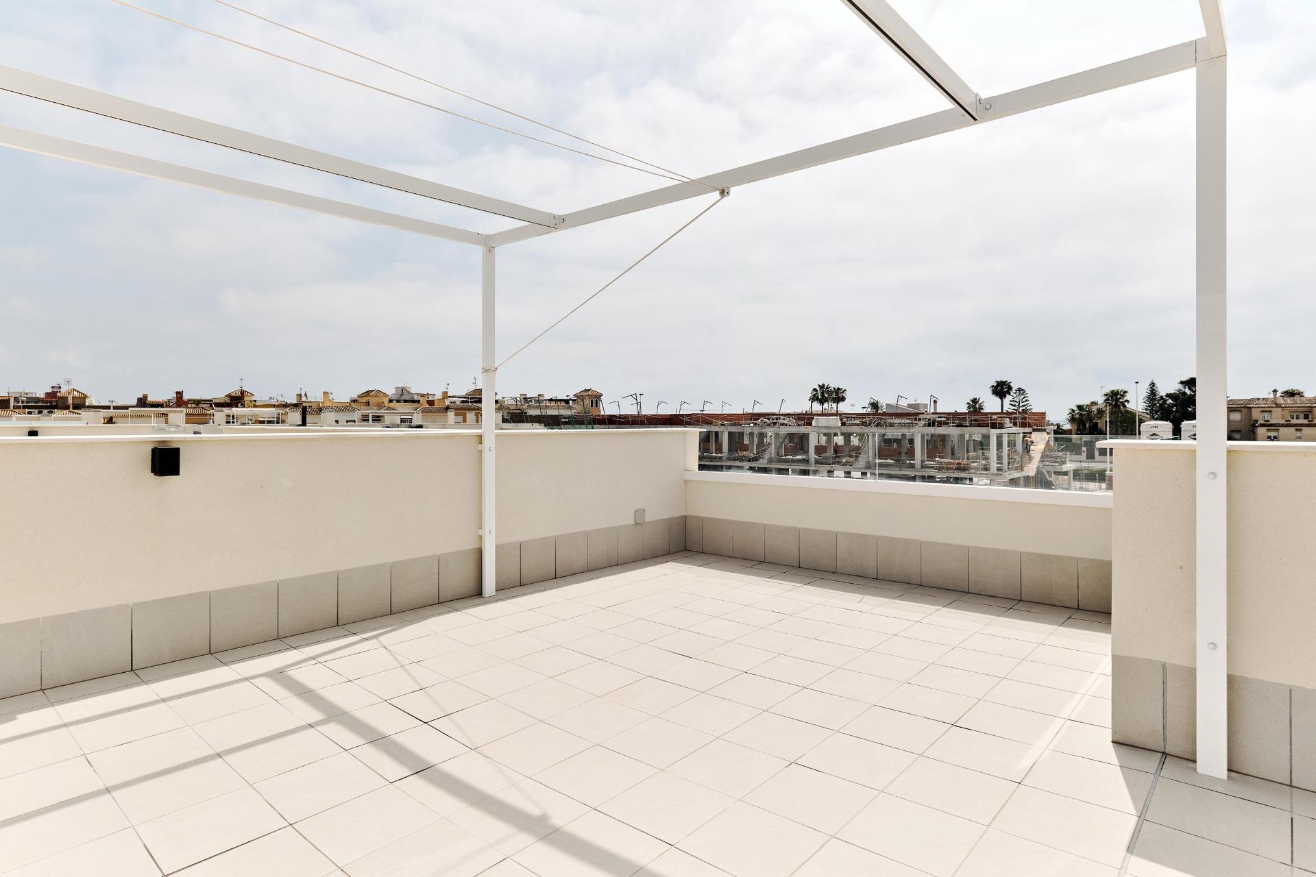 Modern New Build 2 Bedroom Top Floor Apartment for Sale in Torrevieja – Just 250m from the Sea