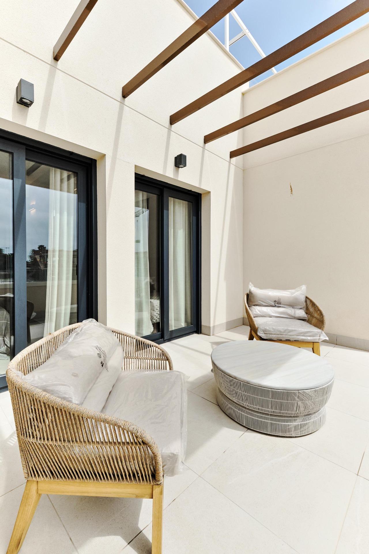 Modern New Build 2 Bedroom Top Floor Apartment for Sale in Torrevieja – Just 250m from the Sea
