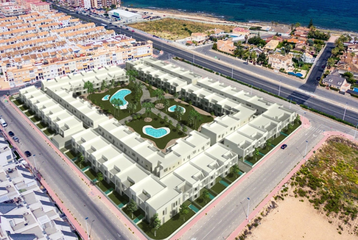 Beachside Residential Complex with communal Pool in Torrevieja