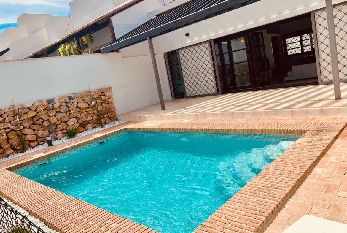 Elegant-One-Level-Townhouses-with-Private-Pool-in-Peraleja-Golf-Resort-–-Costa-Calida-13