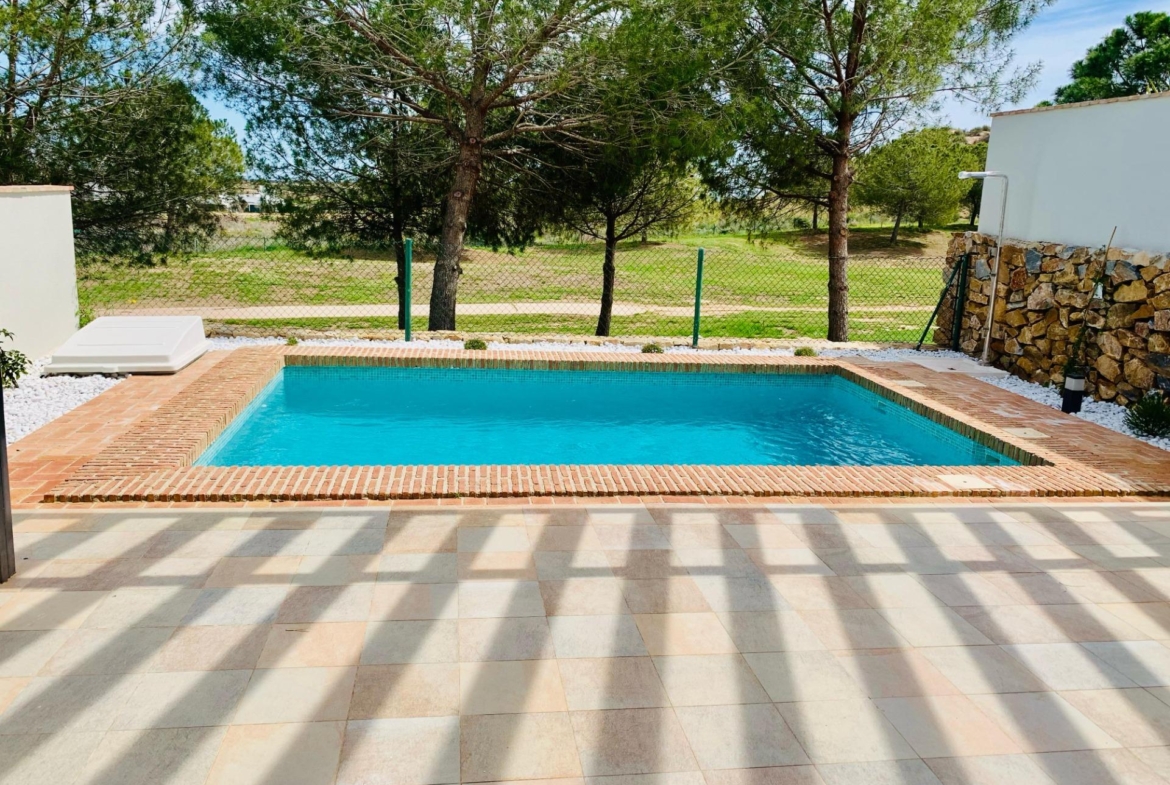 Elegant-One-Level-Townhouses-with-Private-Pool-in-Peraleja-Golf-Resort-–-Costa-Calida-14