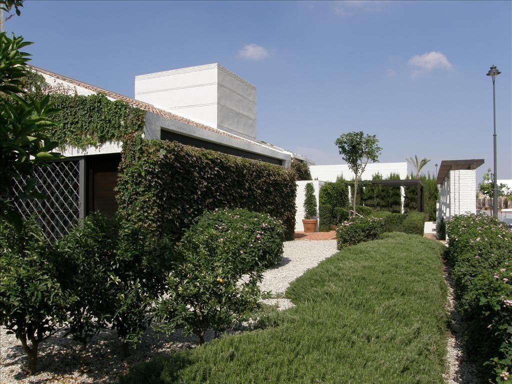 Elegant-detached-villas-with-private-pool-at-Peraleja-Golf-Resort-Costa-Calida-12