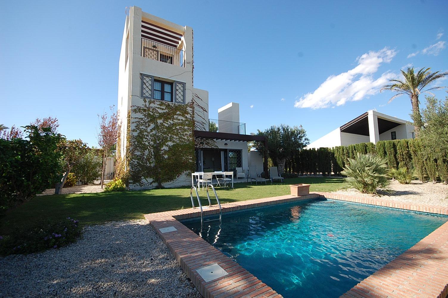 Elegant detached villas with private pool at Peraleja Golf Resort – Costa Cálida in Peraleja Golf