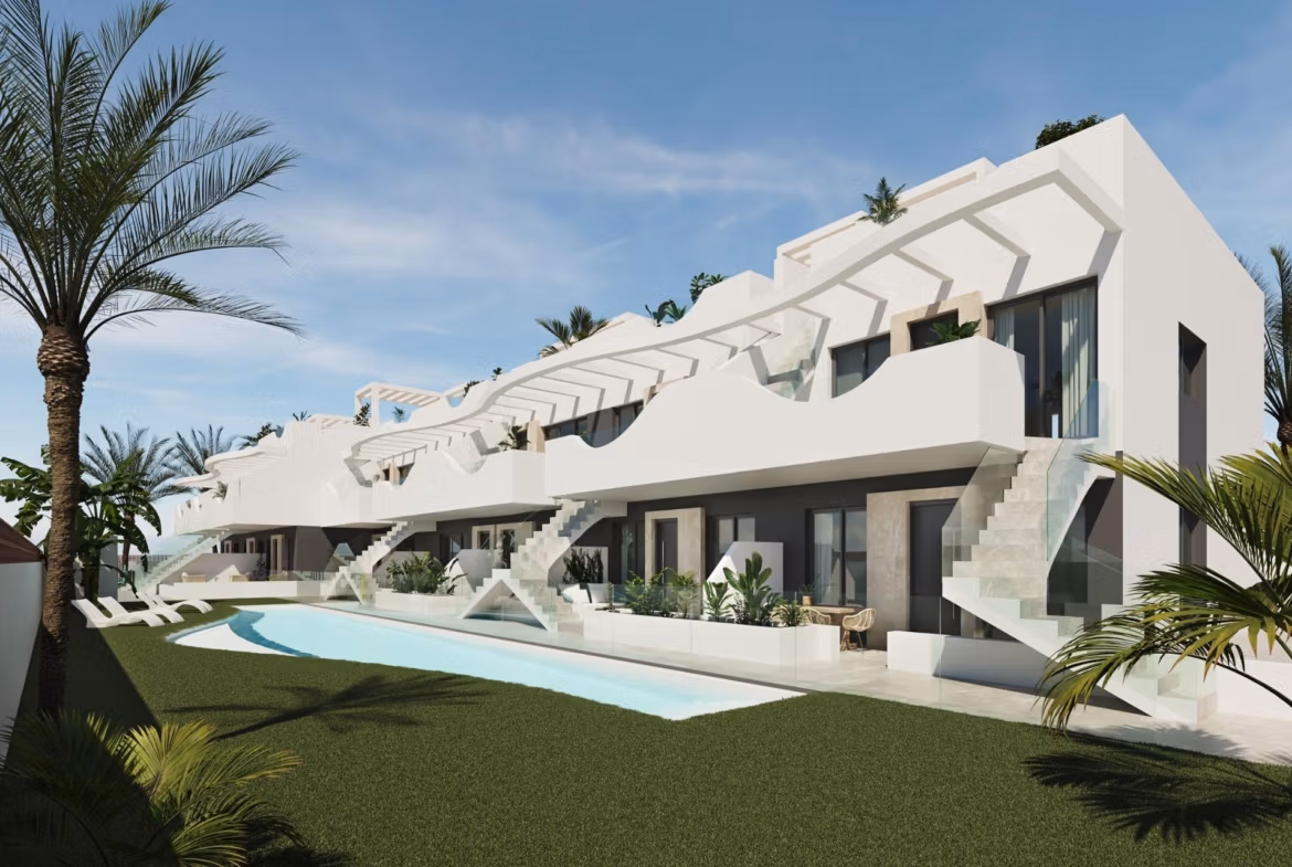 Modern new build 3-bedroom ground floor apartment with private garden and sleek pool in sunny Pilar de la Horadada