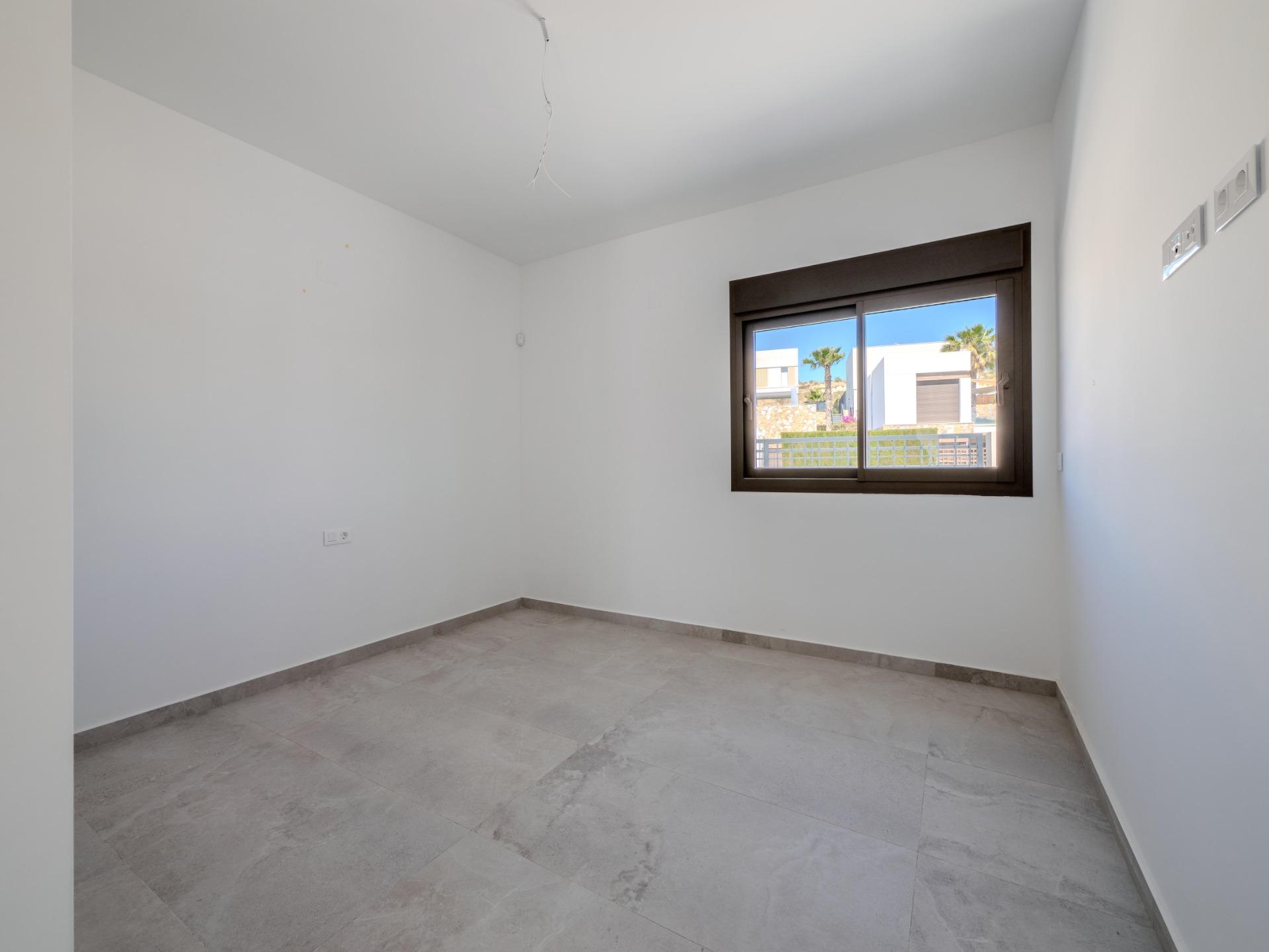 Sophisticated Key Ready 3 Bedroom Villa with Private Pool for Sale in Algorfa, La Finca Golf