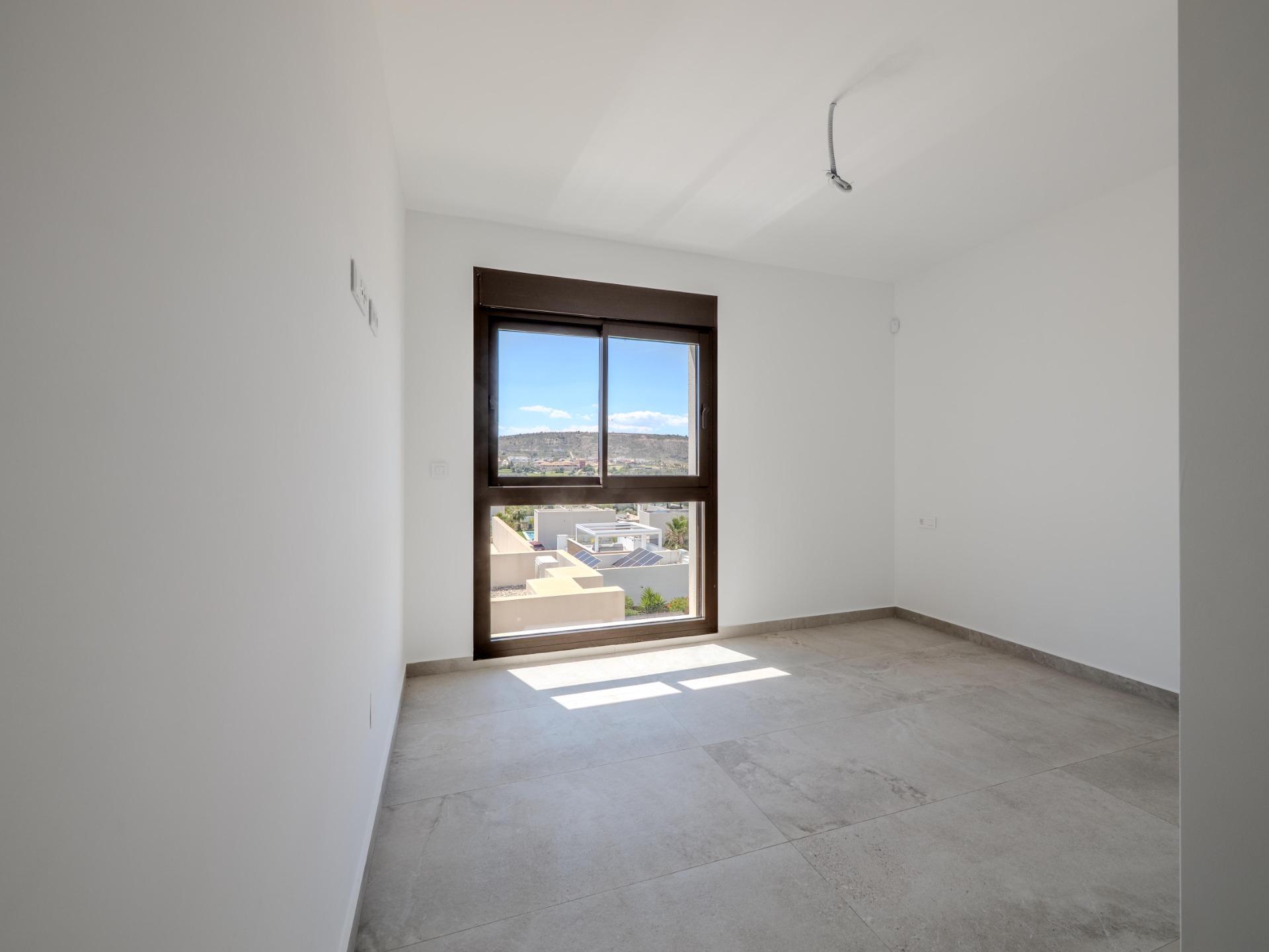 Sophisticated Key Ready 3 Bedroom Villa with Private Pool for Sale in Algorfa, La Finca Golf