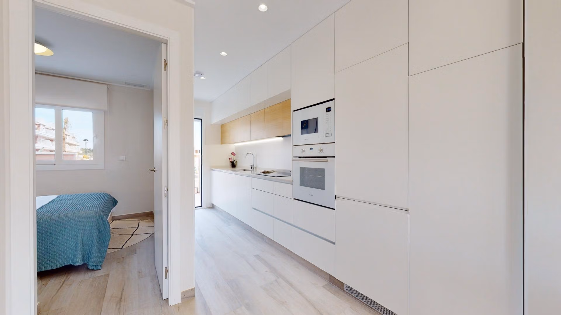 Amplia villa pareada de obra nueva con 3 dormitorios y solárium en venta en Pilar de la Horadada
