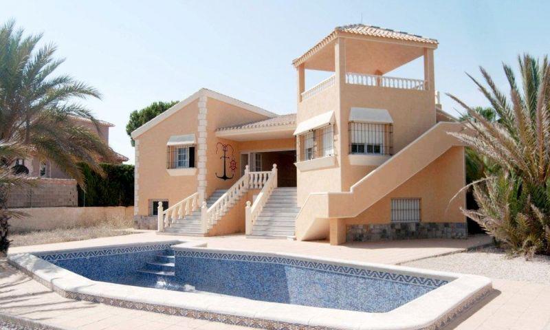 LUXURY-VILLA-WITH-PRIVATE-PIER-1 La Manga del Mar Menor – photo