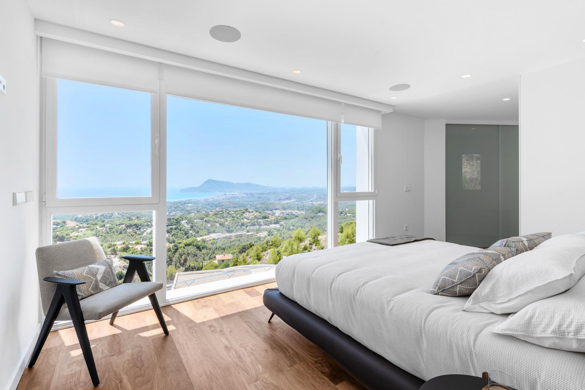 Exceptional Key Ready 4 Bedroom Villa with Sea Views and Private Pool for Sale in Altea