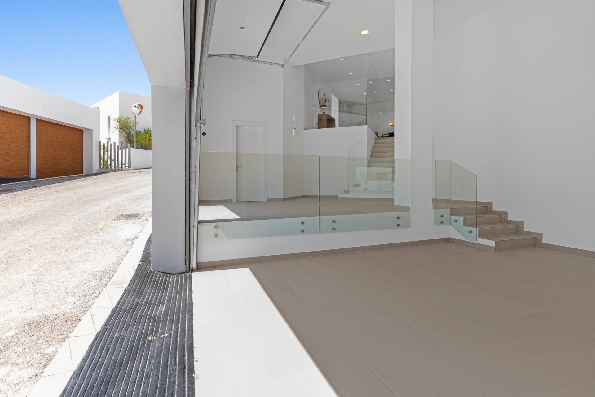 Exceptional Key Ready 4 Bedroom Villa with Sea Views and Private Pool for Sale in Altea