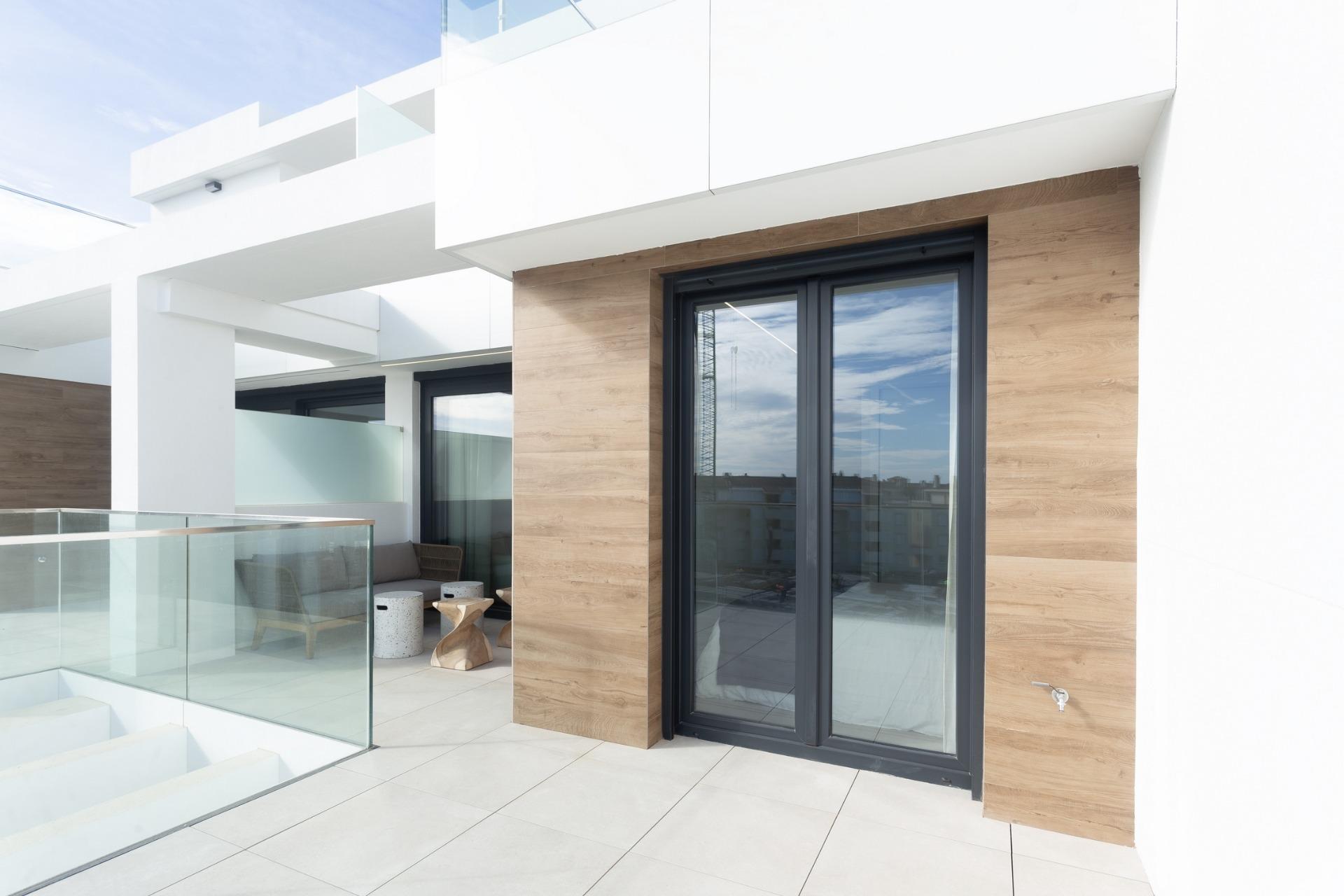 Bright New Build 2 Bedroom Apartment with Sea Views for Sale in Denia – 30m from the Beach