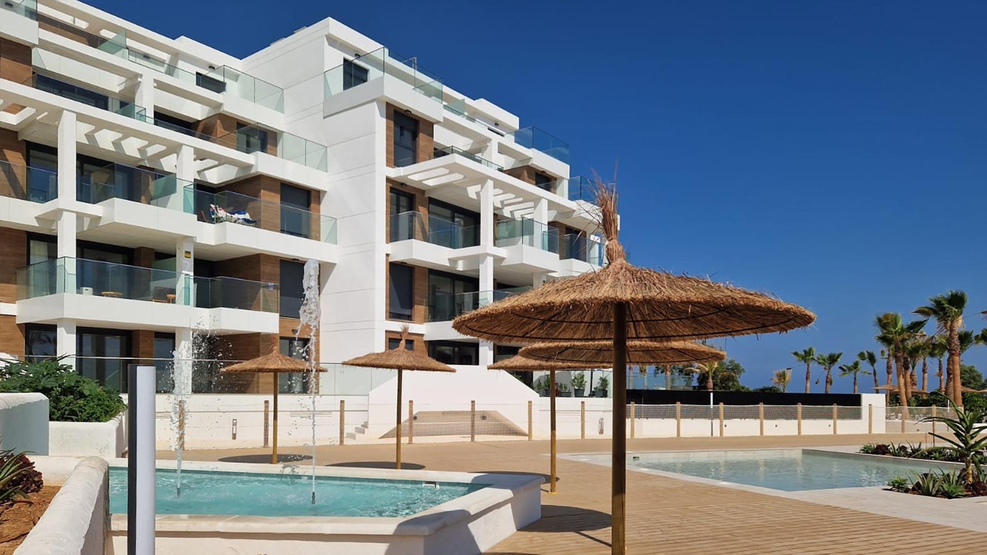 Bright New Build 2 Bedroom Apartment with Sea Views for Sale in Denia – 30m from the Beach
