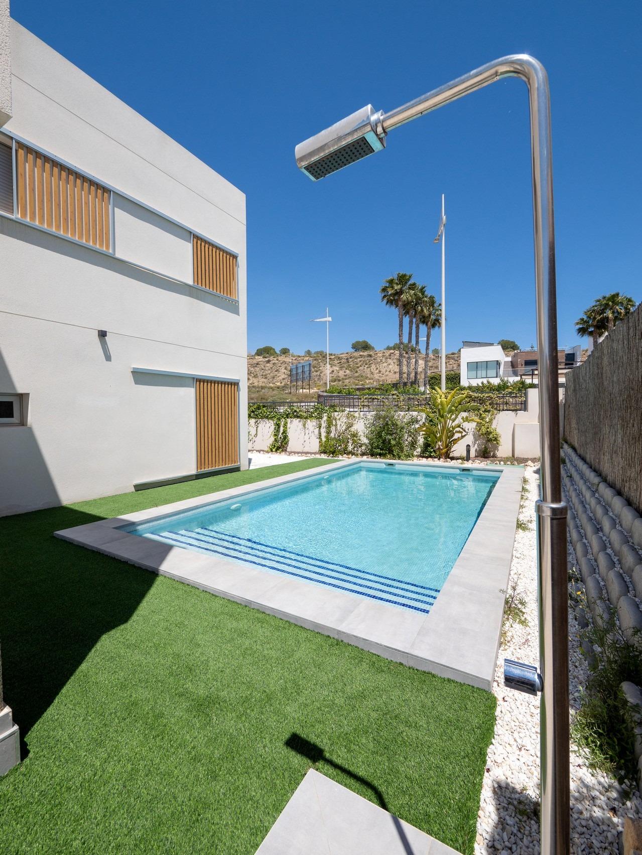 MODERN-DESIGN-VILLA-WITH-GOLF-VIEWS-5 Impressive Key Ready 4 Bedroom Villa with Golf Views and Basement for Sale in Algorfa, La Finca