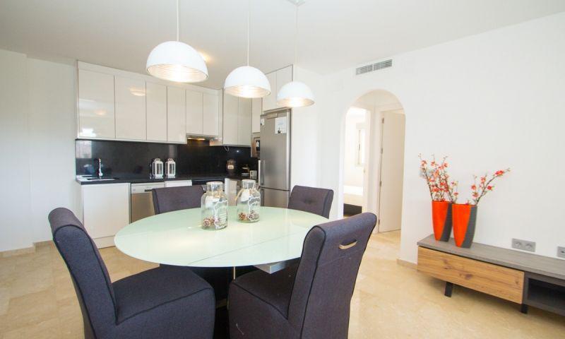 Magnificent-apartment-between-the-sea-and-the-golf-17