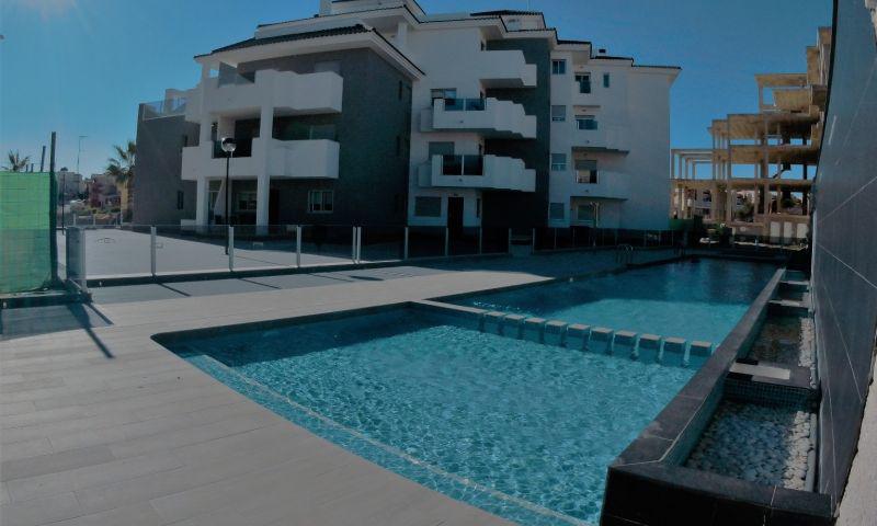 Magnificent-apartment-between-the-sea-and-the-golf-2