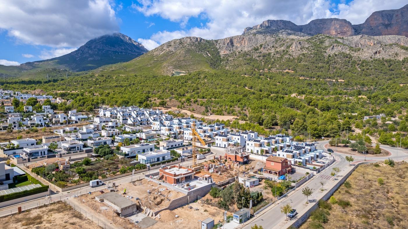 Modern Luxury 4 Bedroom Villa with Sea and Mountain Views for Sale in Polop de la Marina