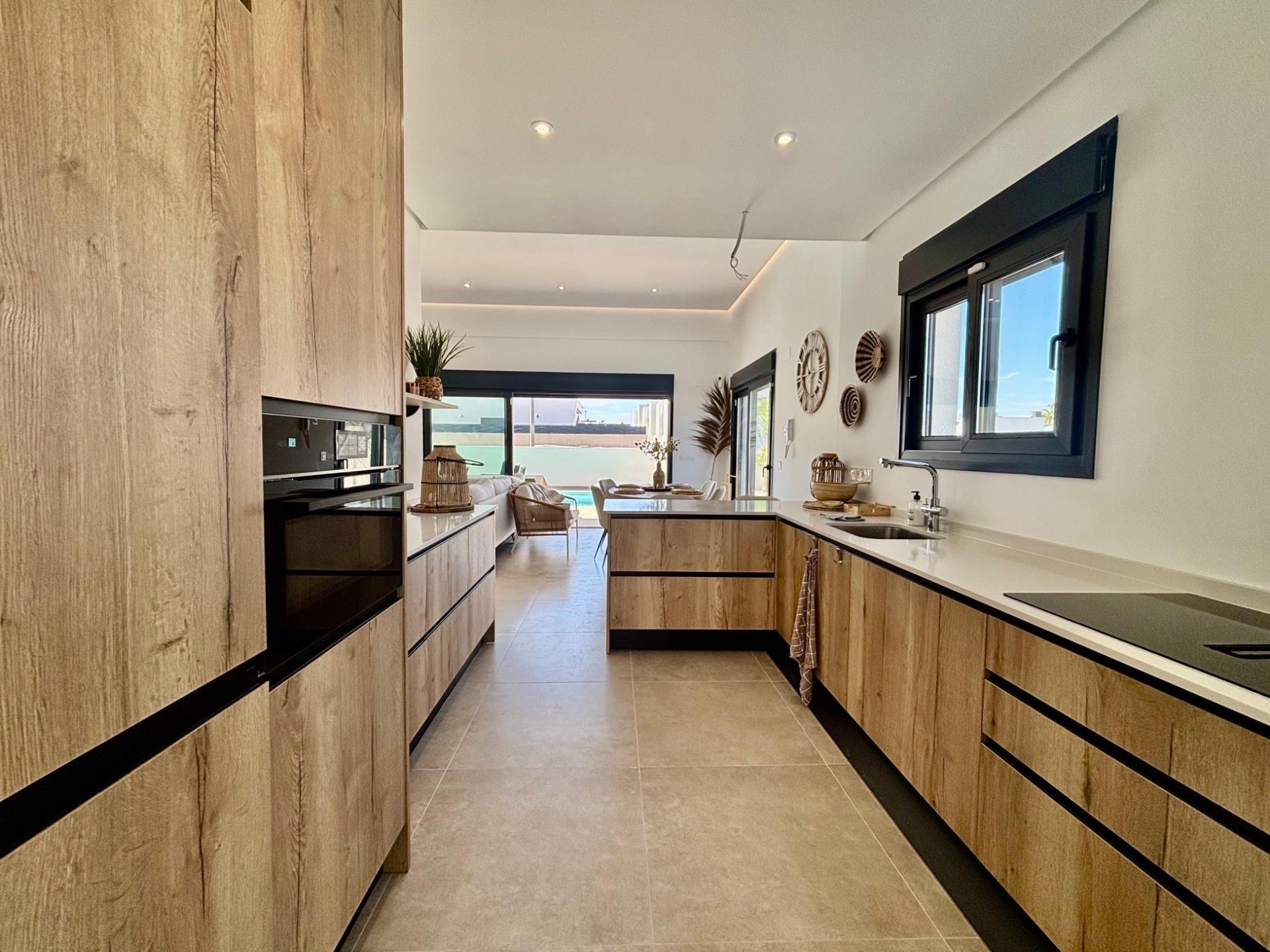 Single-Storey New Build Villa with Private Pool and Solarium for Sale in Rafal, Costa Blanca