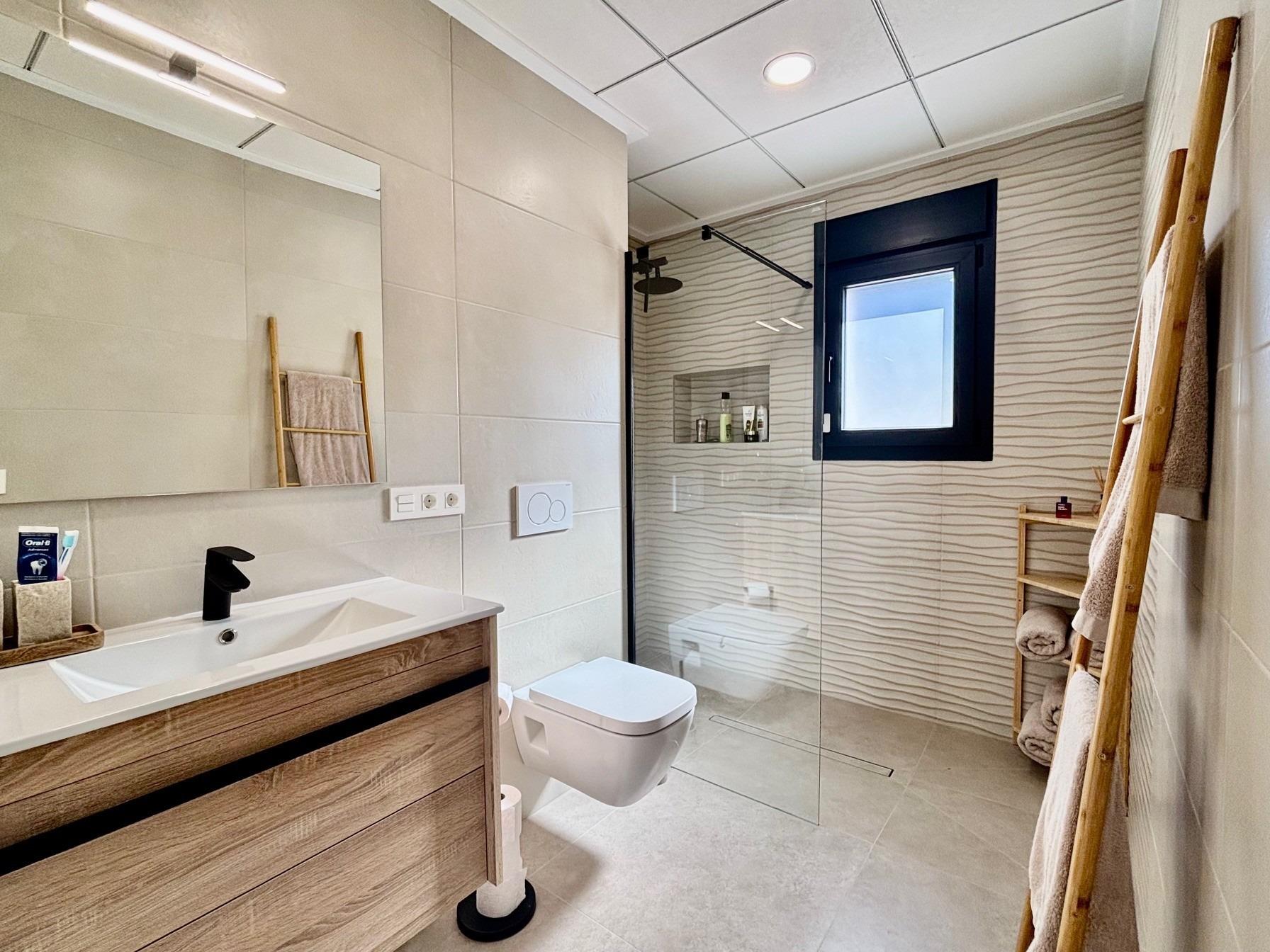 Single-Storey New Build Villa with Private Pool and Solarium for Sale in Rafal, Costa Blanca