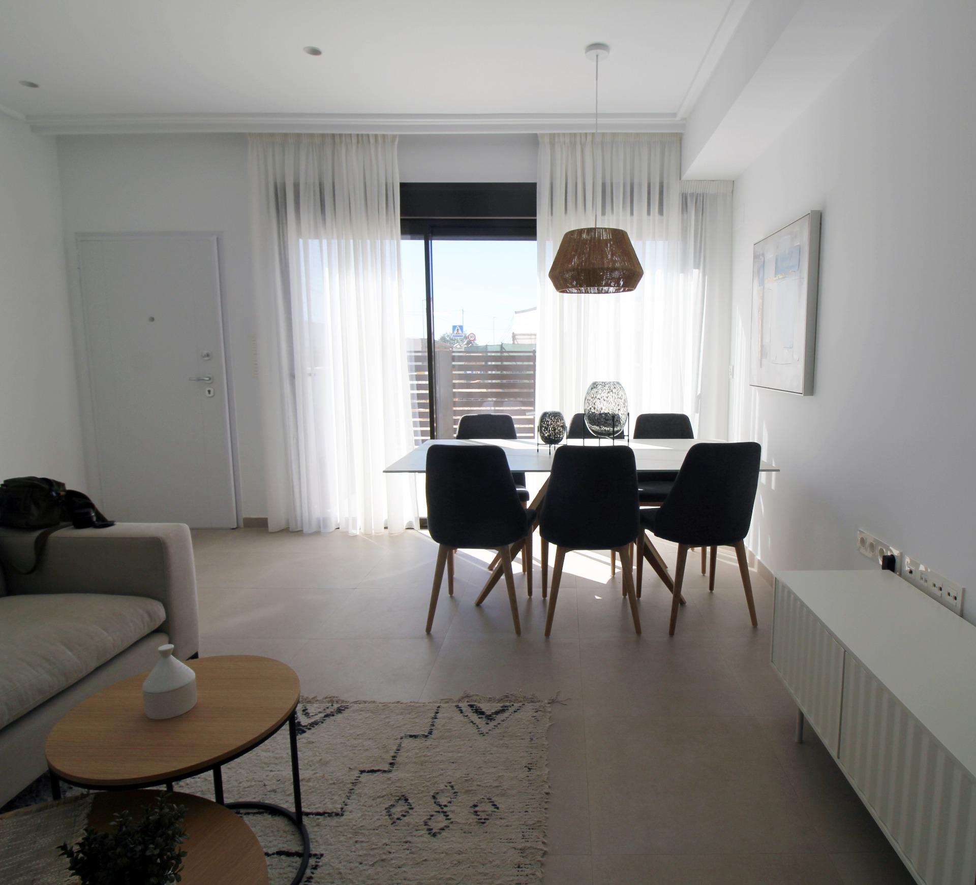 Contemporary New Build 3 Bedroom Townhouse with Communal Pool for Sale in Pilar de la Horadada