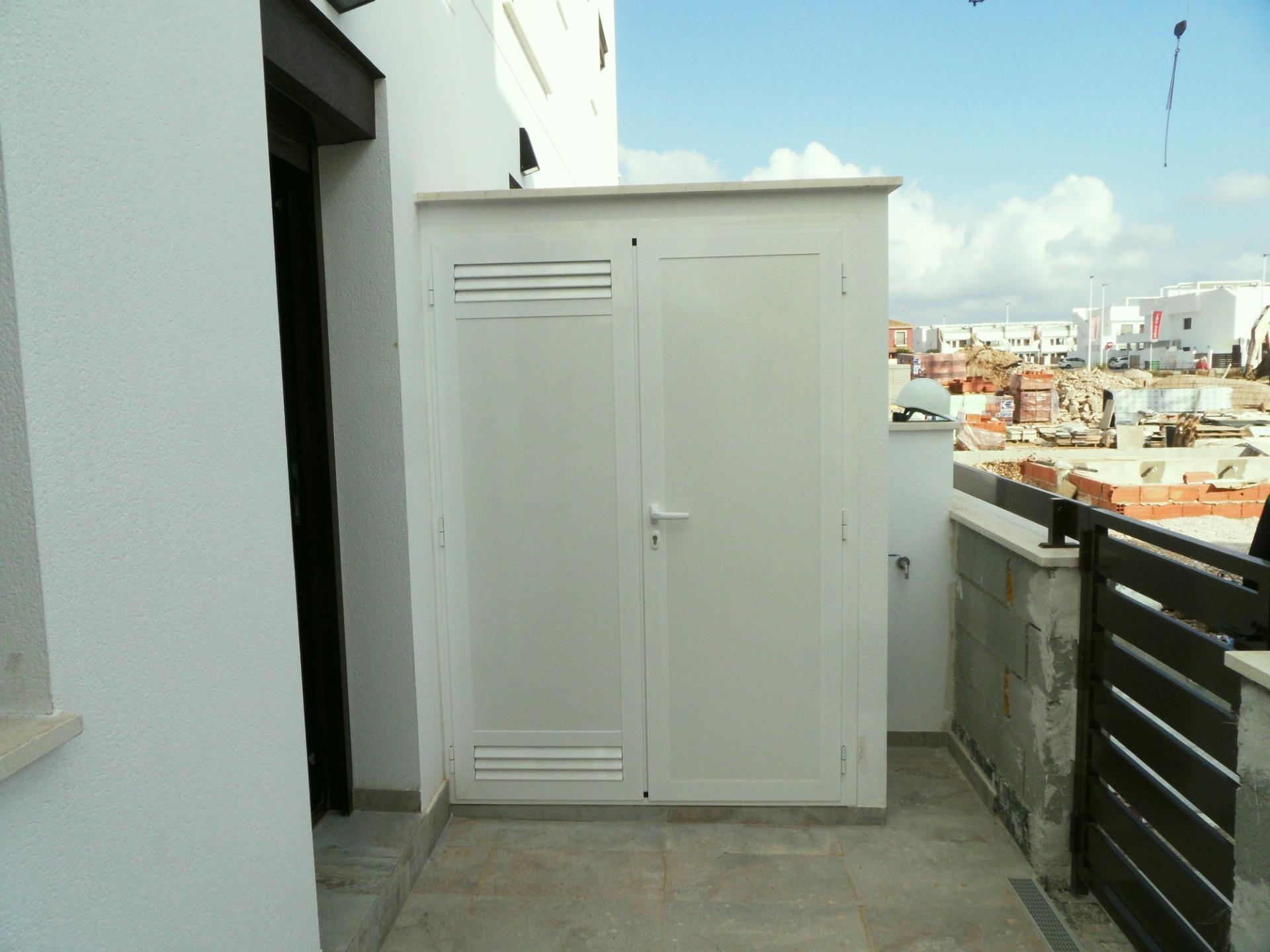 Contemporary New Build 3 Bedroom Townhouse with Communal Pool for Sale in Pilar de la Horadada