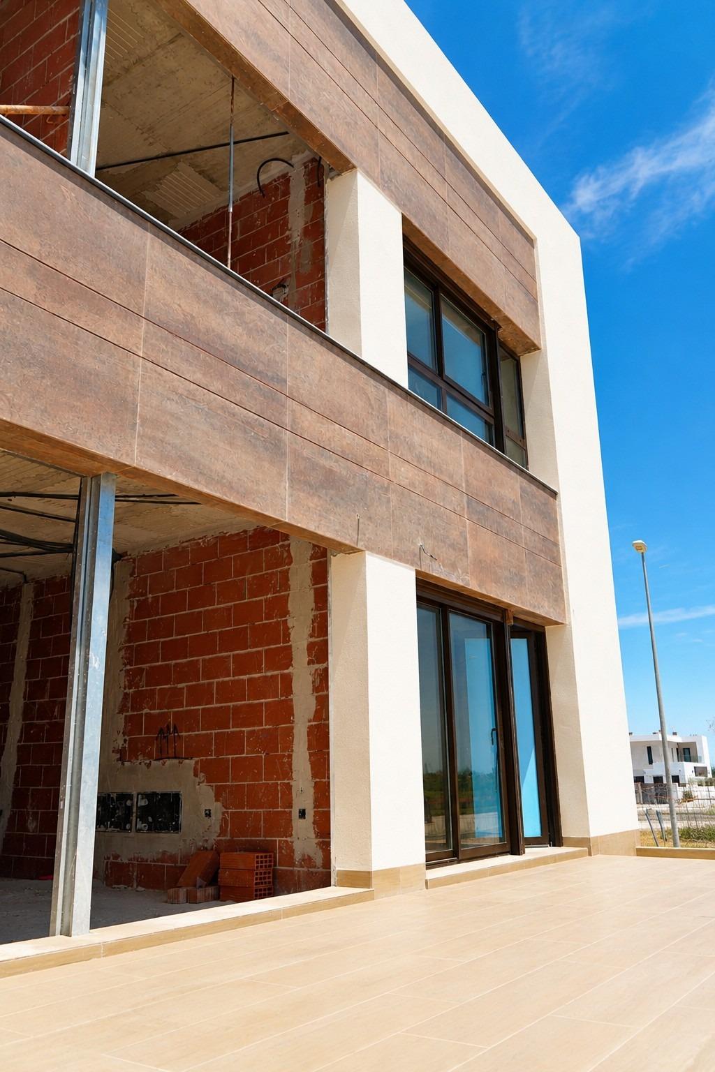 Spacious New Build 3 Bedroom Townhouse with Solarium and Communal Pool for Sale in Dolores