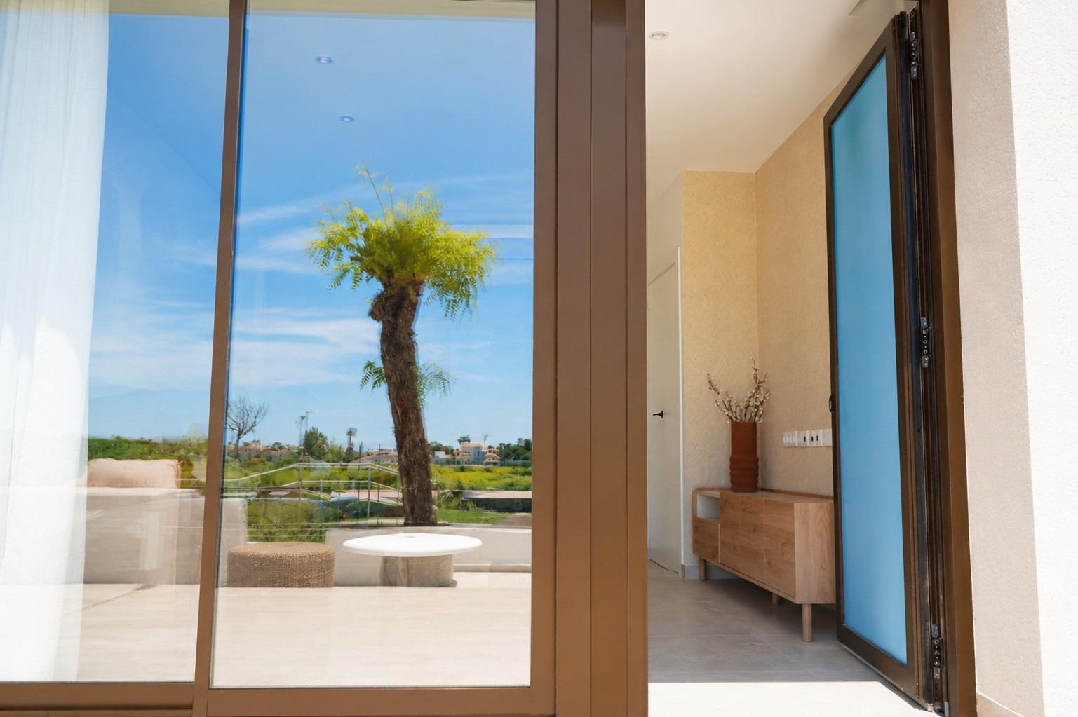 Spacious New Build 3 Bedroom Townhouse with Solarium and Communal Pool for Sale in Dolores