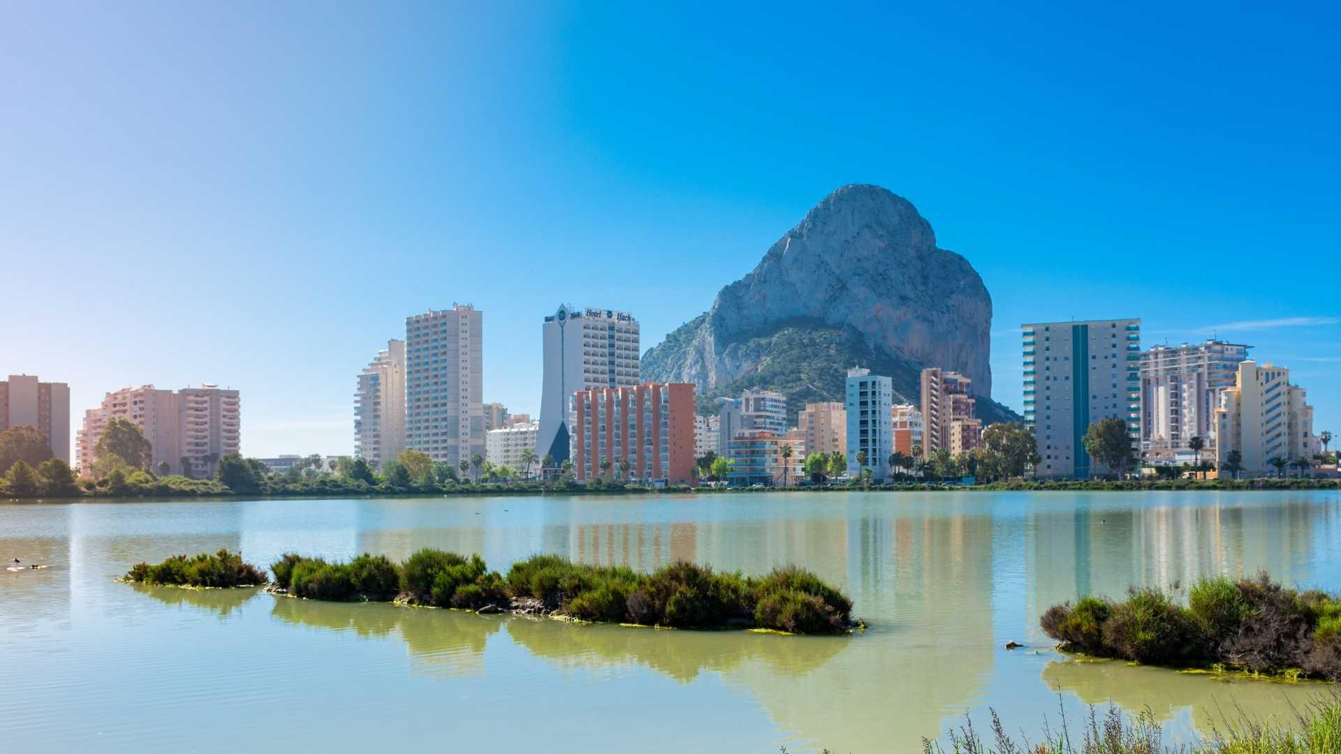 Elegant New Build 3 Bedroom Apartment with Sea Views for Sale in Calpe