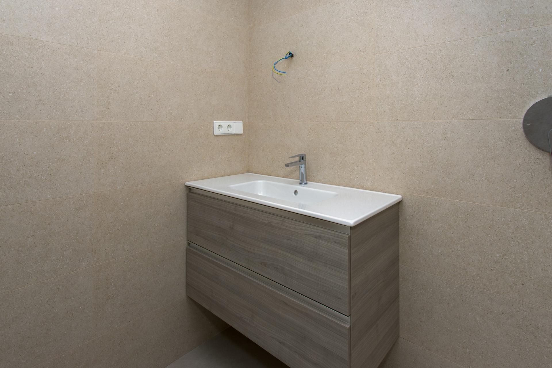 Key-Ready New Build 3 Bedroom Top Floor Apartment with 99 m² Terrace and Solarium for Sale in Hondón de las Nieves