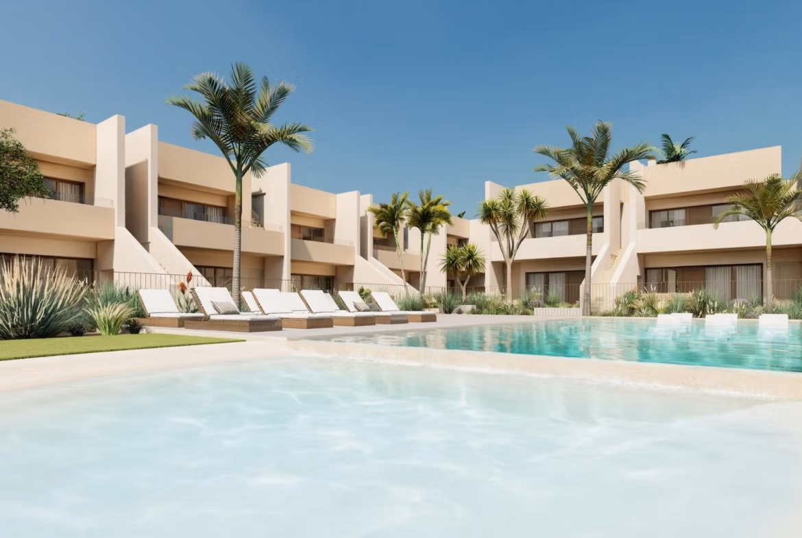 Nowoczesny przestronny bungalow na parterze z 3 sypialniami, słonecznym basenem i ogrodem w Roda Golf, San Javier.
