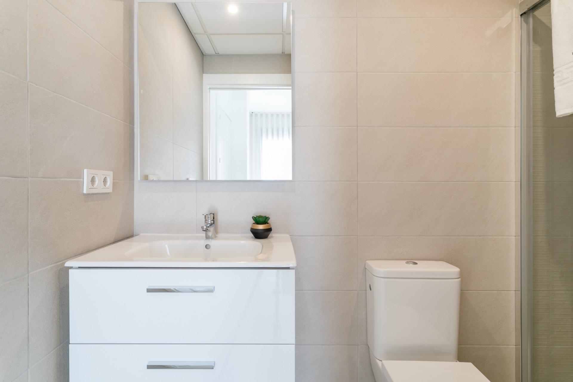 New Build 3 Bedroom Penthouse with 165 m² Solarium and Sea Views for Sale in Torrevieja – 700m from La Mata Beach