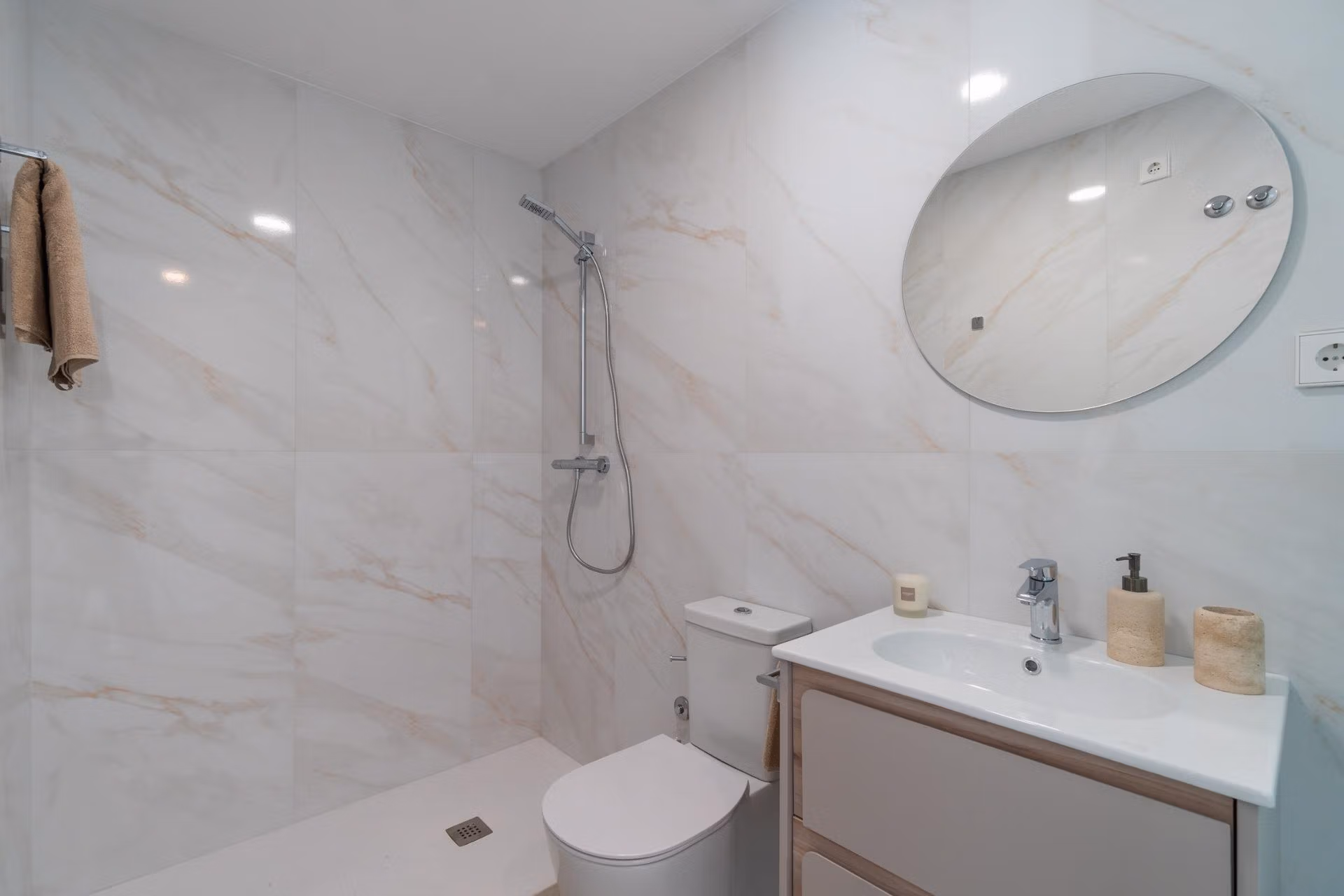 NEW-BUILD-RESIDENTIAL-AT-PLAYA-FLAMENCA-25 Przestronny nowy apartament z 3 sypialniami i wspólnym basenem na sprzedaż w Playa Flamenca, Orihuela Costa