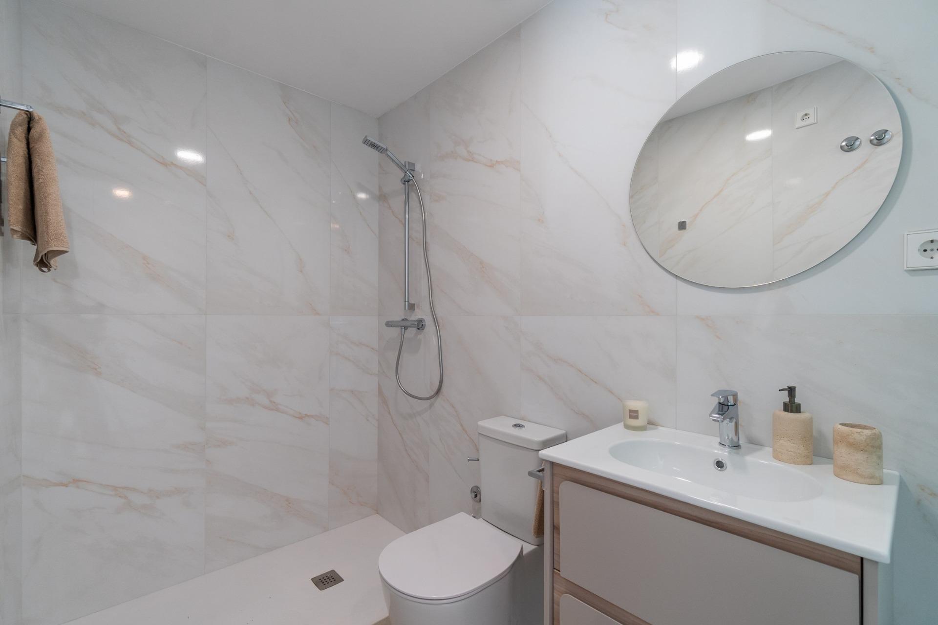 Stunning New Build 3 Bedroom Penthouse with 123 m² Solarium for Sale in Playa Flamenca, Orihuela Costa