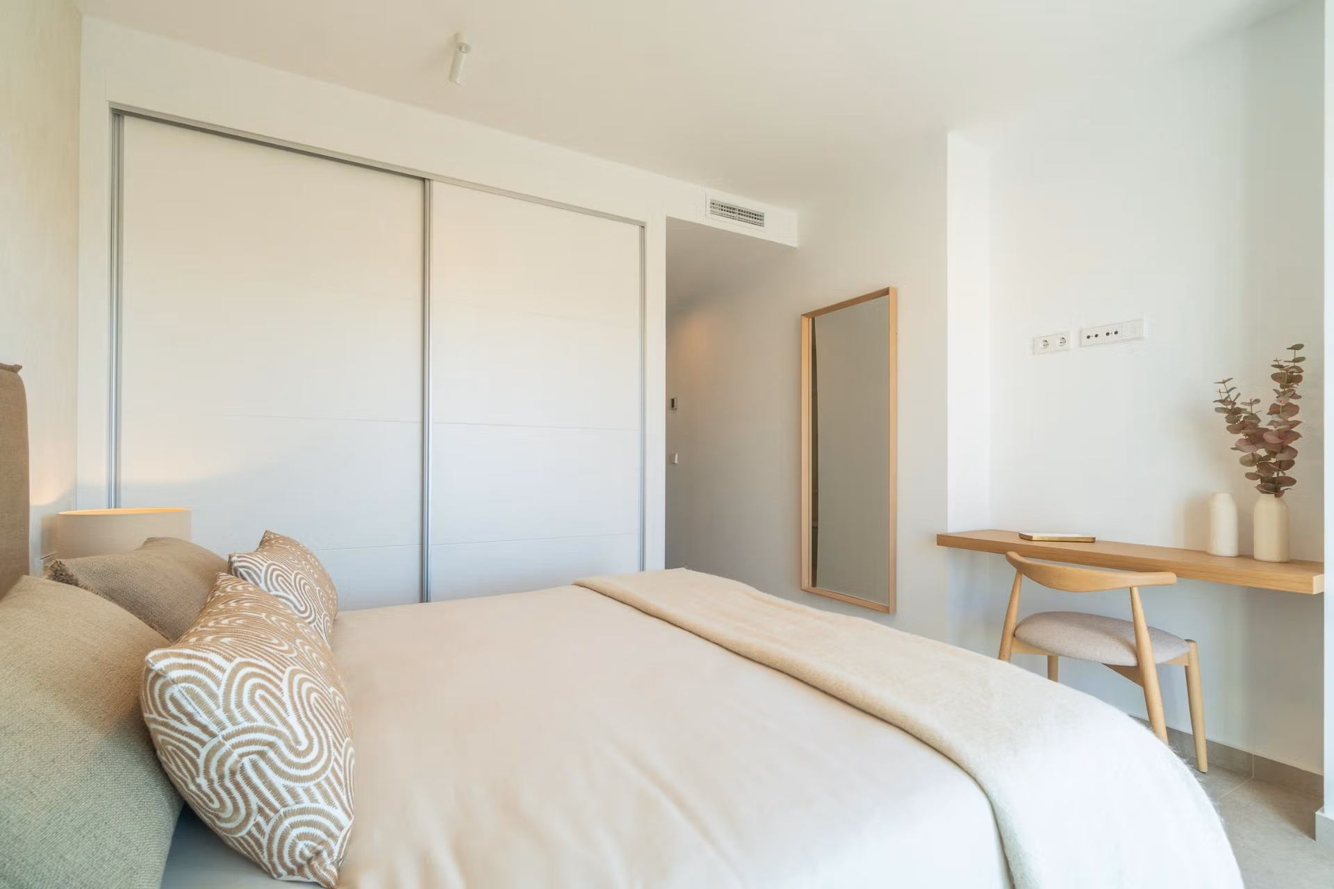 NEW-BUILD-RESIDENTIAL-AT-PLAYA-FLAMENCA-30 Przestronny nowy apartament z 3 sypialniami i wspólnym basenem na sprzedaż w Playa Flamenca, Orihuela Costa