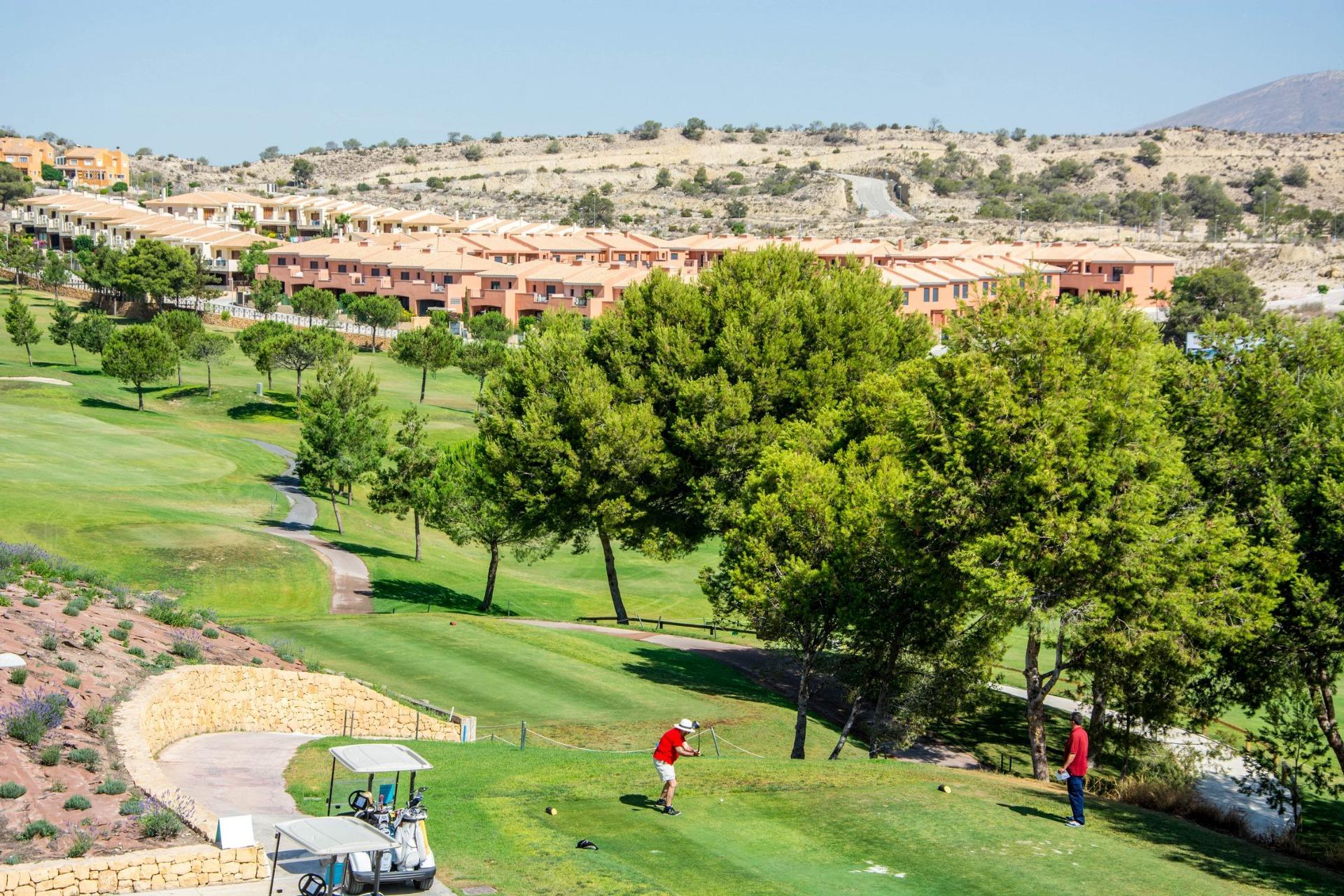 Elegant New Build 2 Bedroom Ground Floor Apartment with Private Garden for Sale in Alenda Golf, Monforte del Cid