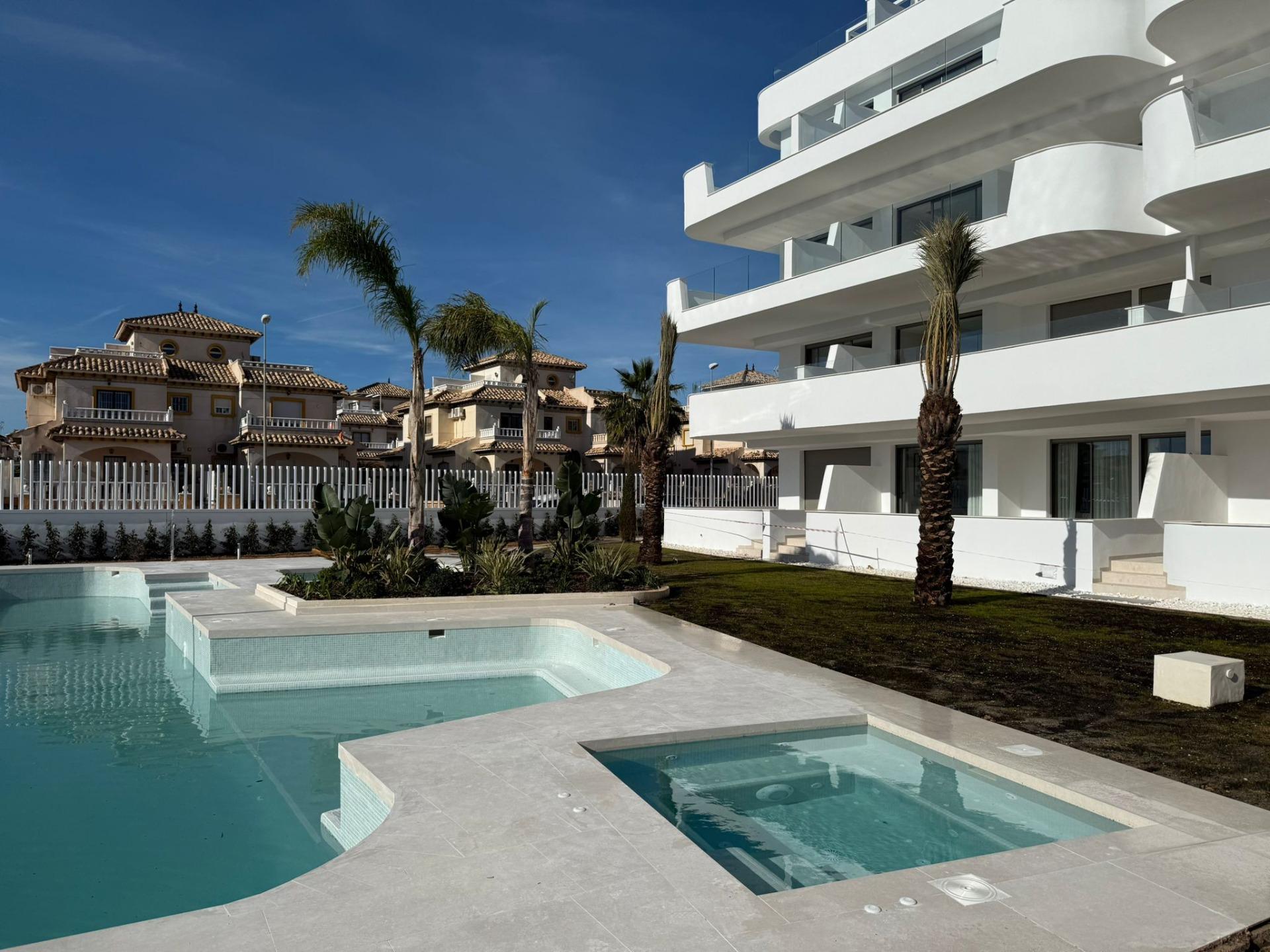 Elegant New Build 2 Bedroom Ground Floor Apartment with Garden for Sale in Lomas de Cabo Roig, Orihuela Costa