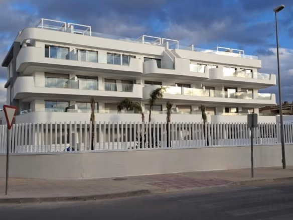 Modern, elegant new build ground floor apartment with private garden in Lomas de Cabo Roig, Orihuela Costa