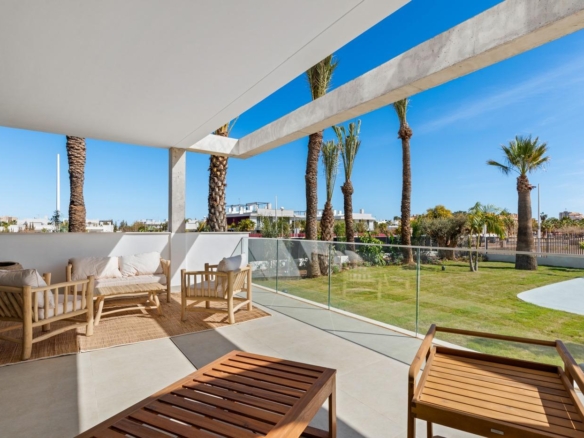 Inviting New Build 3 Bedroom Ground Floor Apartment with Garden for Sale in Mar de Cristal