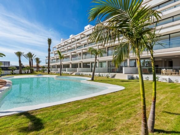 Modern New Build 2 Bedroom Apartment with Terrace for Sale in Mar de Cristal