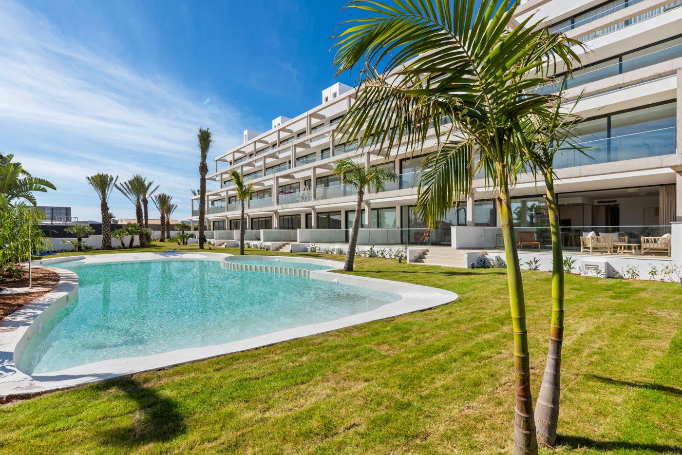 Bright New Build 2 Bedroom Ground Floor Apartment with Garden for Sale in Mar de Cristal