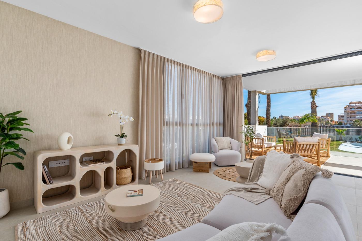 Bright New Build 2 Bedroom Ground Floor Apartment with Garden for Sale in Mar de Cristal