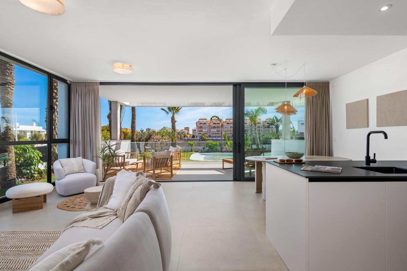 Bright New Build 2 Bedroom Ground Floor Apartment with Garden for Sale in Mar de Cristal