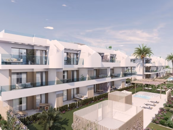 Modern ruim appartementencomplex met woningen met 3 slaapkamers, zonovergoten terrassen en een elegante gemeenschappelijke zwembadzone in Pilar de la Horadada.