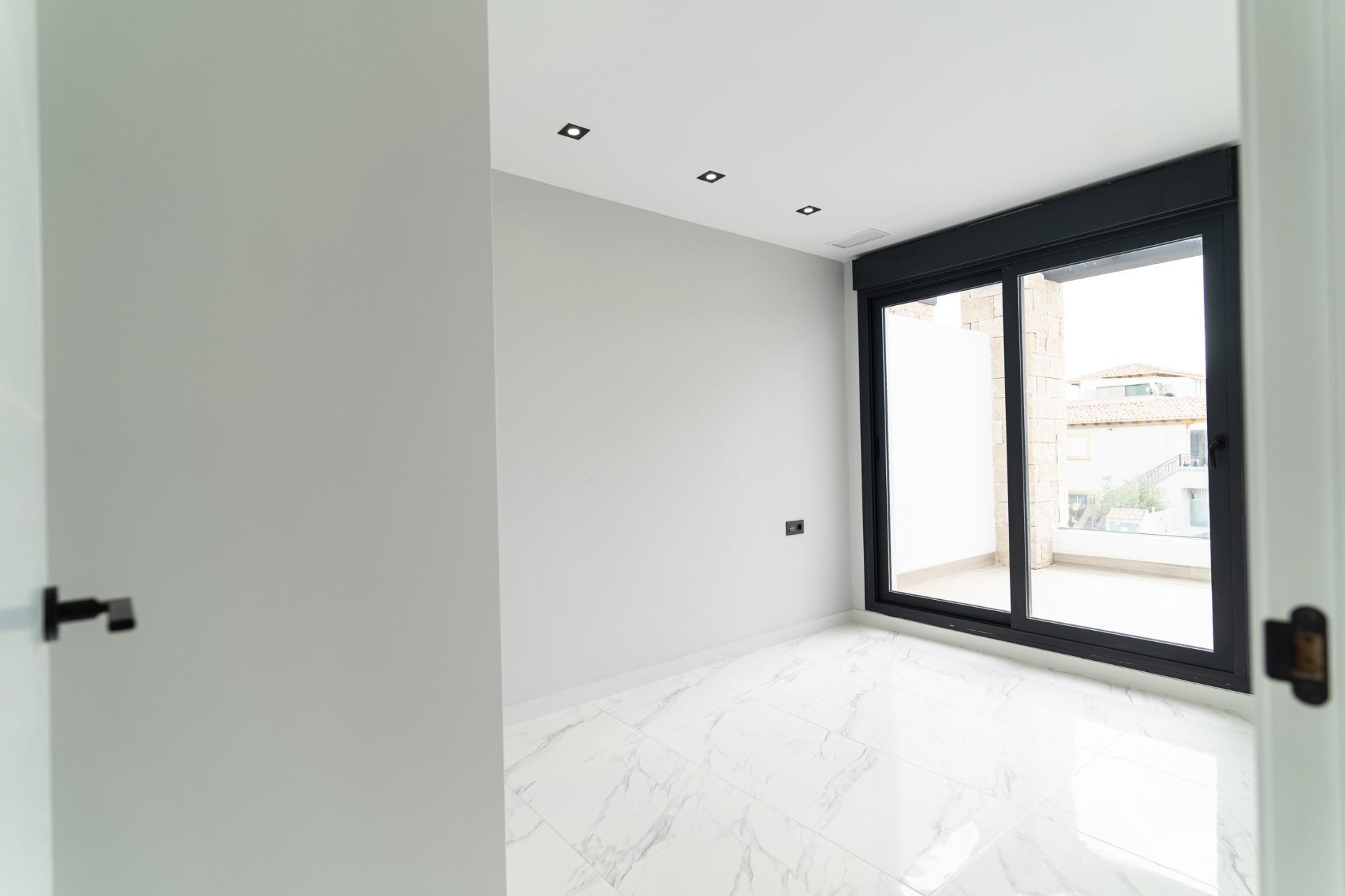 Spacious New Build 4 Bedroom Villa with Private Pool and Solarium for Sale in Punta Prima