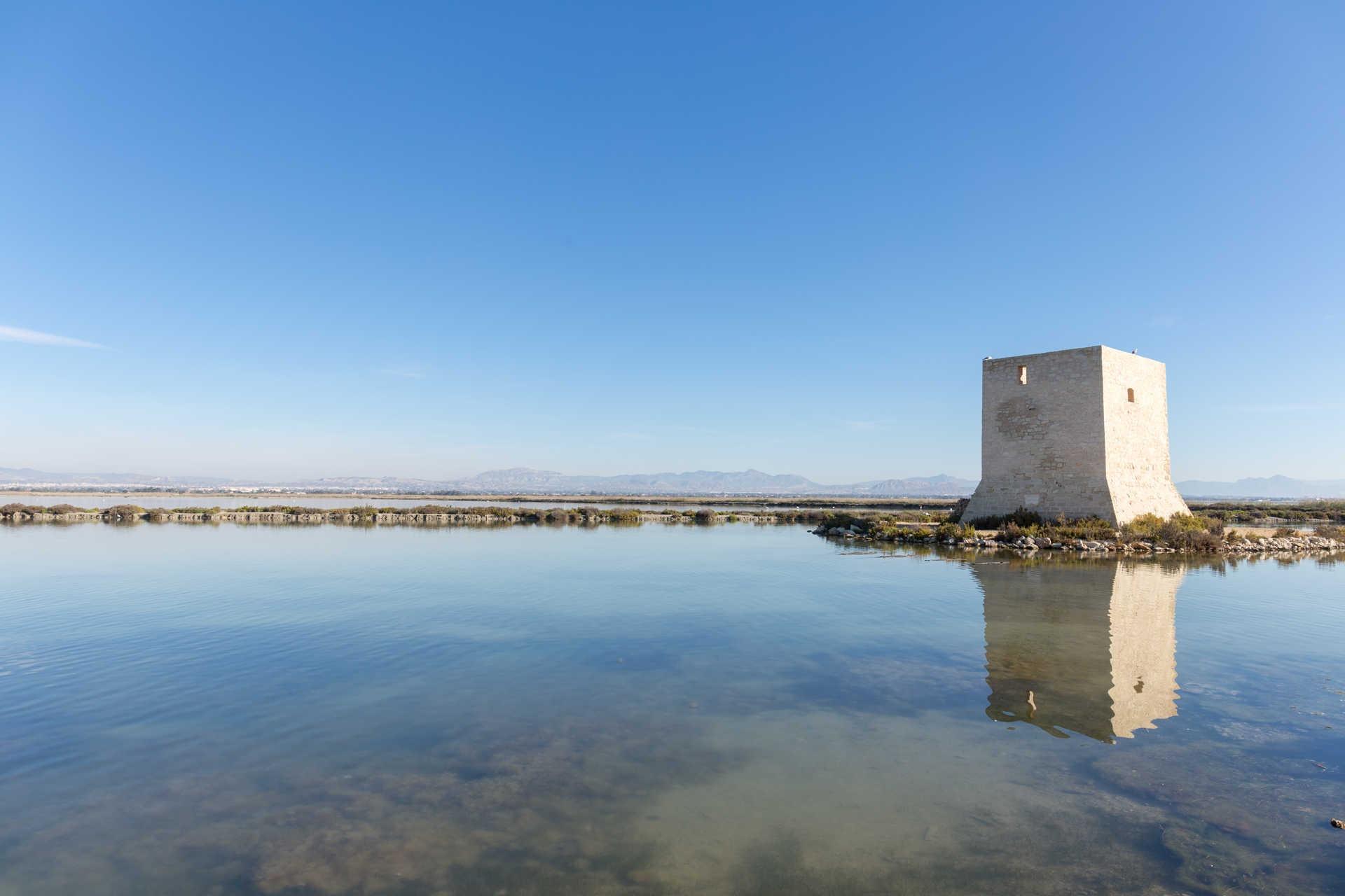 Stunning New Build 2 Bedroom Penthouse with 30 m² Solarium for Sale in Santa Pola — 1 km from the Beach