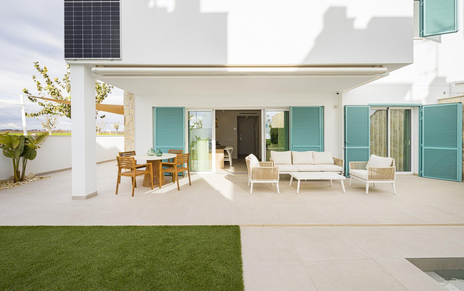 New Build 3 Bedroom Ground Floor Apartment with Garden for Sale in Torre de la Horadada