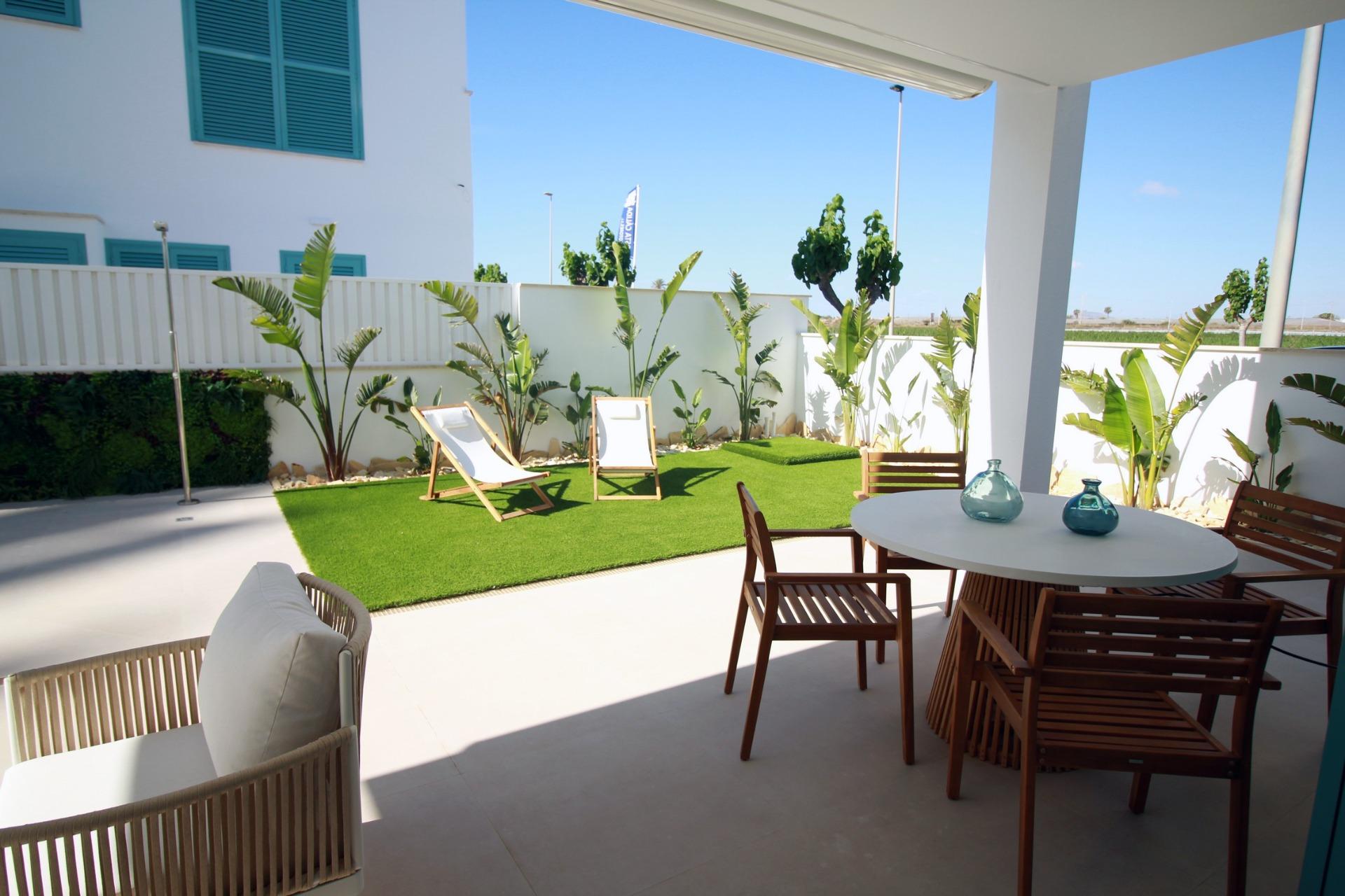 New Build 3 Bedroom Ground Floor Apartment with Garden for Sale in Torre de la Horadada