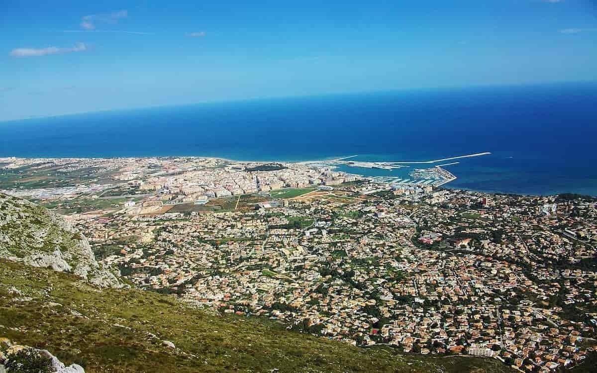Fantastic New Build 3 Bedroom Penthouse with 45 m² Terrace for Sale in Denia – 100m from the Beach