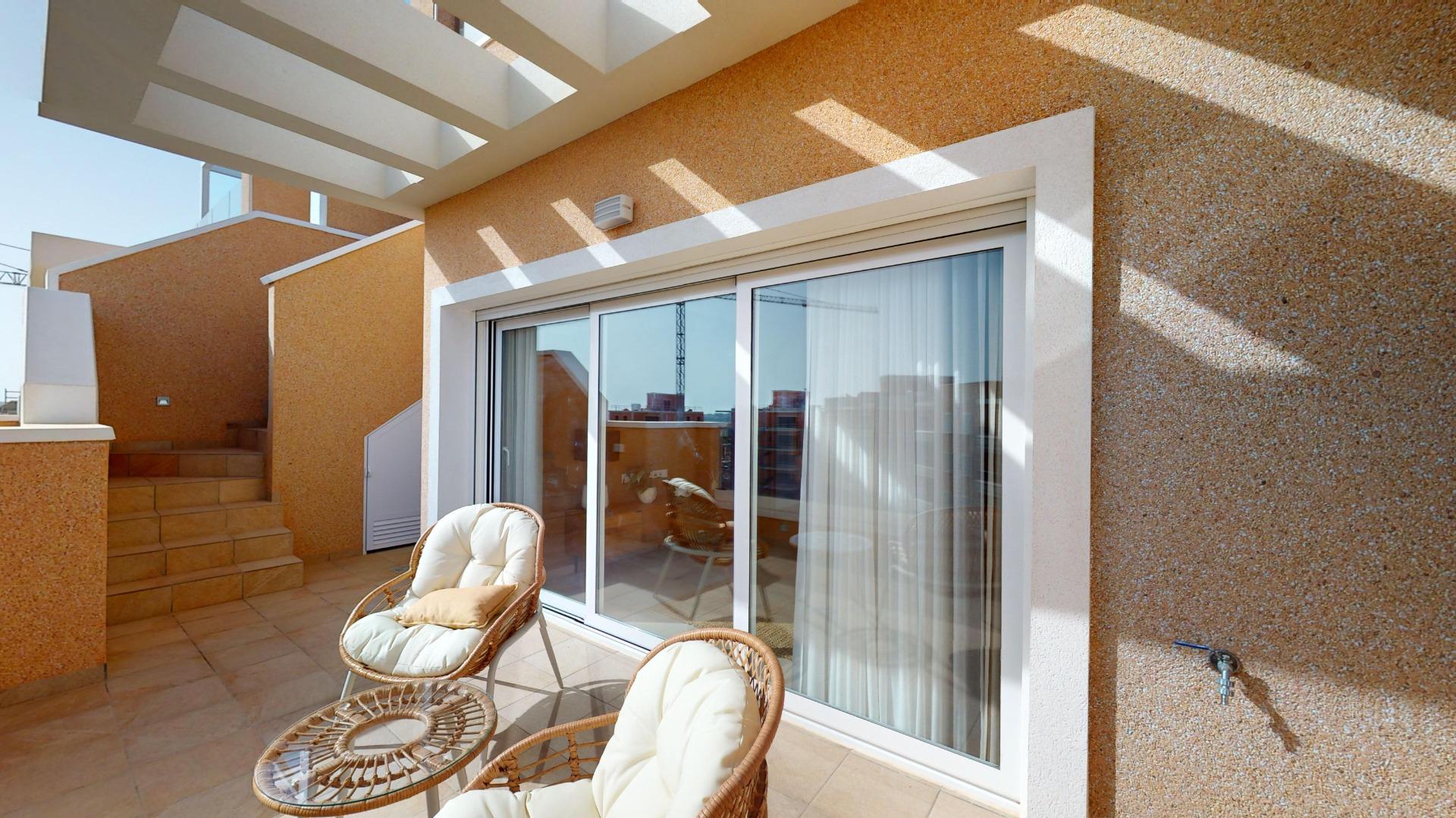 Luminous New Build 3 Bedroom Penthouse with Solarium for Sale in El Raso, Guardamar del Segura