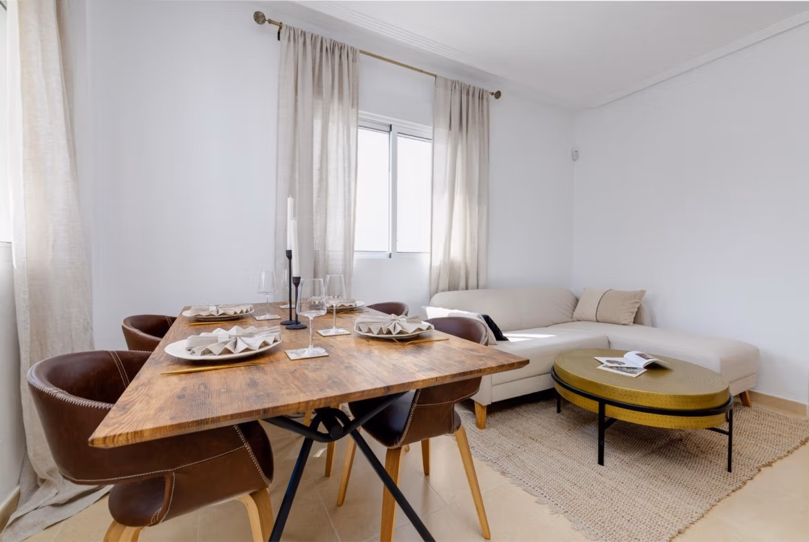 Bright and modern dining and living area in a key ready 3-bedroom villa with garden in El Oasis, San Fulgencio