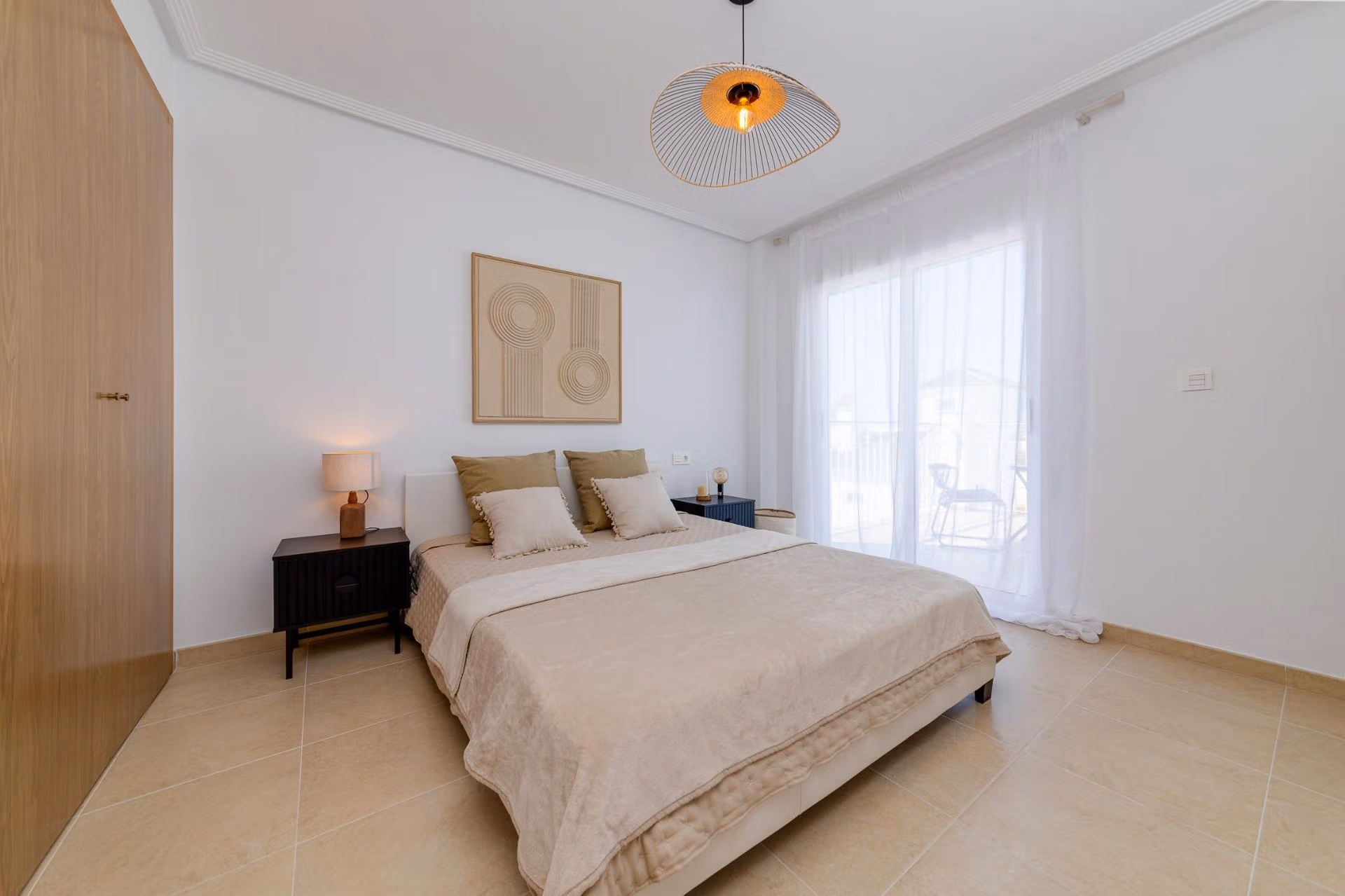 NEW-BUILD-RESIDENTIAL-IN-SAN-FULGENCIO-18 Bright and elegant bedroom in a key ready 3-bedroom villa with garden and solarium in El Oasis, San Fulgencio.